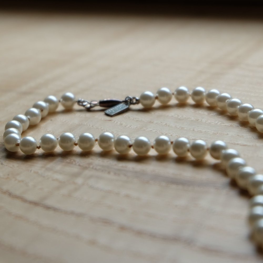 Tommy Hilfiger Pearl Necklace - Picture 4 of 6